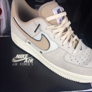 Nike Air Force 1
